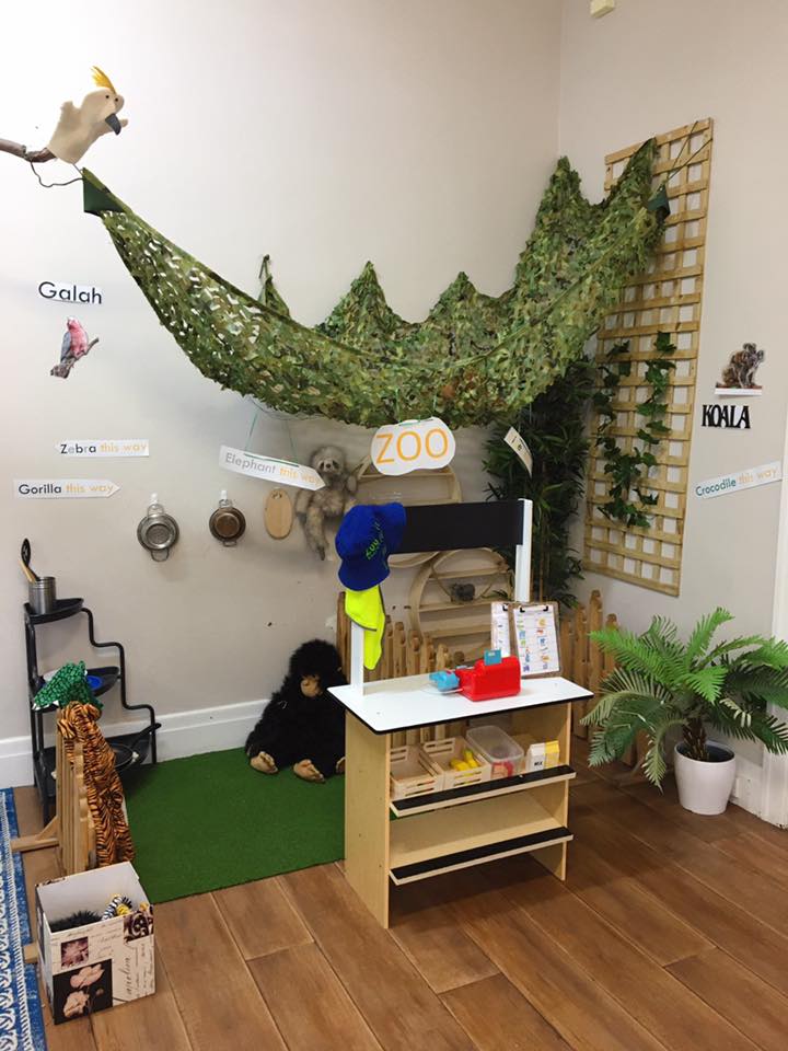 zoo-themed sociodramatic play space