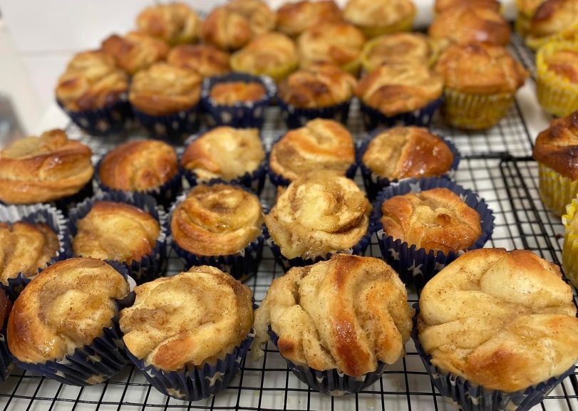 Apple cinnamon rolls